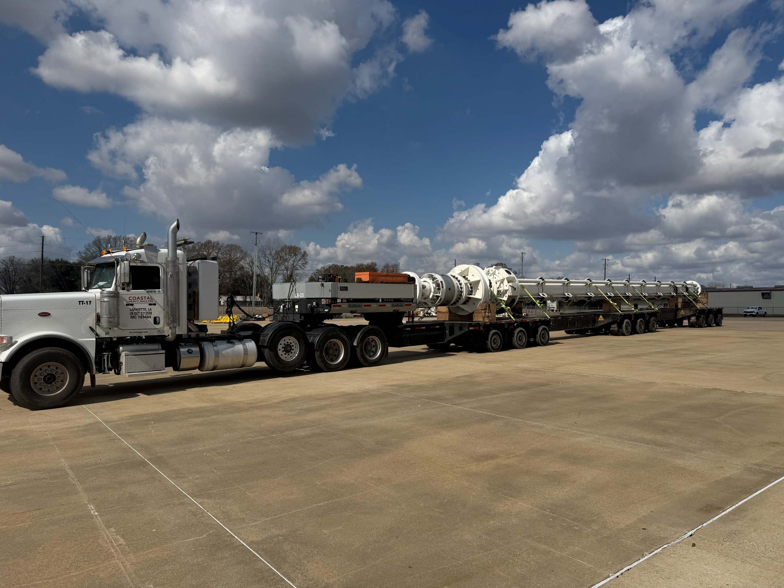 Coastal’s multi-axle Goldhofer trailer
